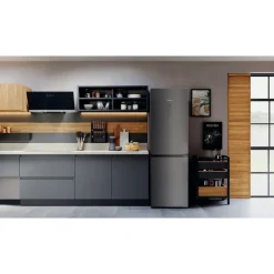 Hotpoint H5X82OSK Freestanding Frost Free Fridge Freezer Black