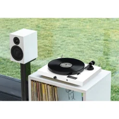 Pro-Ject Juke Box E1 Turntable Set with Speaker Box 5 Speakers White