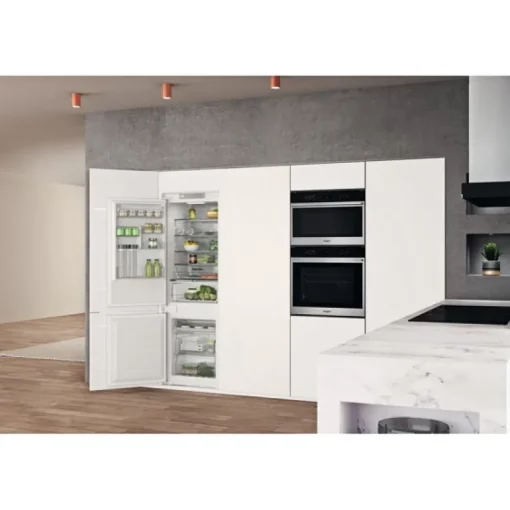 Whirlpool WHC18 T332 P UK built in fridge freezer